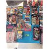 Image 3 : MIXED LOT ACTION FIGURES AND DIECAST VEHICLES
