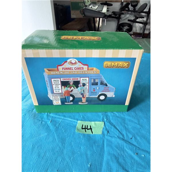LEMAX FUNNEL CAKES MINIATURE FOOD TRUCK SCENE HOLIDAY VILLAGE DISPLAY