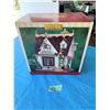Image 1 : LEMAX HOLIDAY VILLAGE DISPLAY