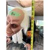 Image 4 : HALLOWEEN ANIMATED BOBBLE HEAD BUTLER FIGURE BATTERY OPERATED