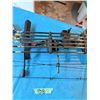 Image 4 : COMPOUND BOW LOT WITH ARROWS LEFT HANDED BRAND NEW