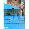 Image 5 : COMPOUND BOW LOT WITH ARROWS LEFT HANDED BRAND NEW