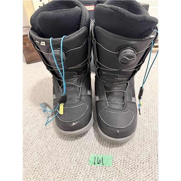 BLACK AURA PRO SNOWBOARD BOOTS