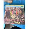 Image 1 : THE BEATLES SGT. PEPPER'S LONELY HEARTS CLUB BAND VINYL RECORD