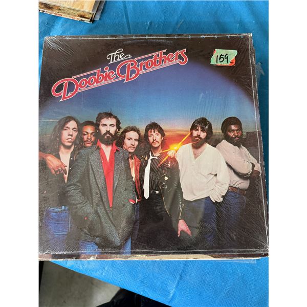 THE DOOBIE BROTHERS ONE STEP CLOSER VINYL RECORD