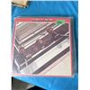 Image 1 : THE BEATLES 1962-1966 VINYL RECORD