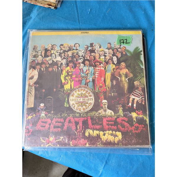 SGT. PEPPER'S LONELY HEARTS CLUB BAND STEREO VINYL RECORD
