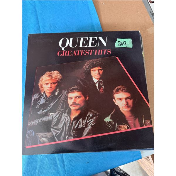 QUEEN GREATEST HITS VINYL RECORD