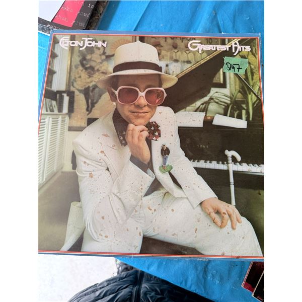 ELTON JOHN GREATEST HITS VINYL RECORD