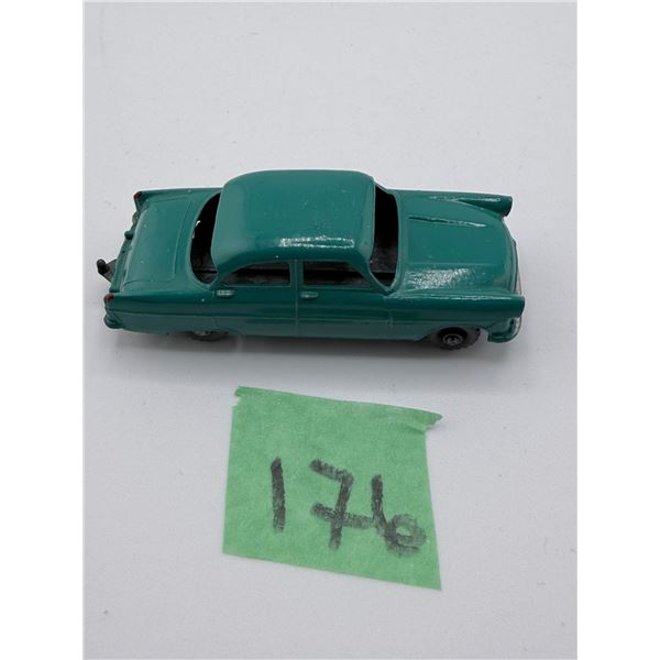 LESNEY/MATCHBOX NO. 33 FORD ZODIAC