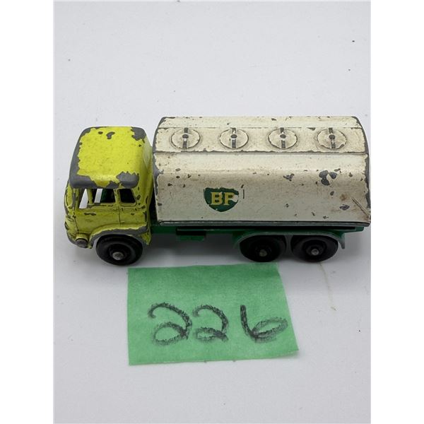 LESNEY/MATCHBOX NO. 25 PETROL TANKER DIECAST