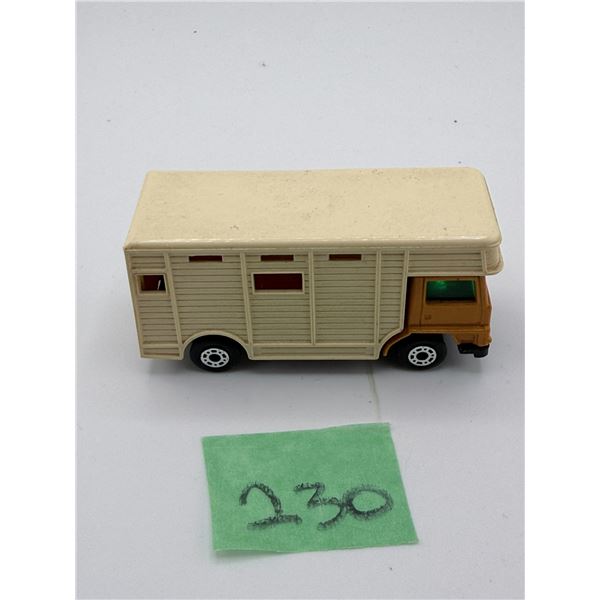 LESNEY/MATCHBOX SUPERFAST NO. 40 HORSE BOX DIECAST