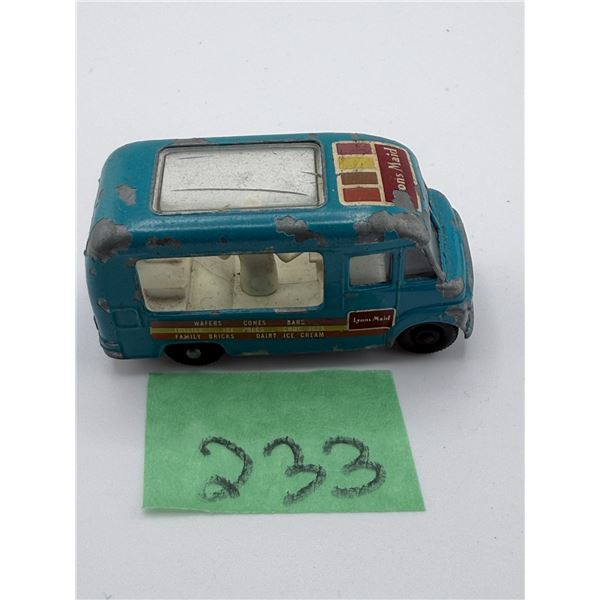 LESNEY/MATCHBOX NO. 47 COMMER ICE CREAM CANTEEN DIECAST – LYONS MAID BLUE