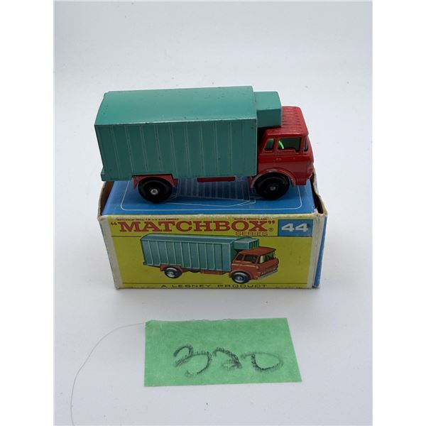 LESNEY/MATCHBOX SERIES NO. 44 REFRIGERATOR TRUCK DIECAST