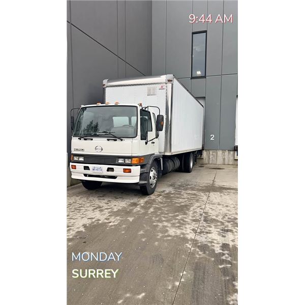 2004 Hino FE truck 5-TON (Exterior color: White · Interior color: Black)