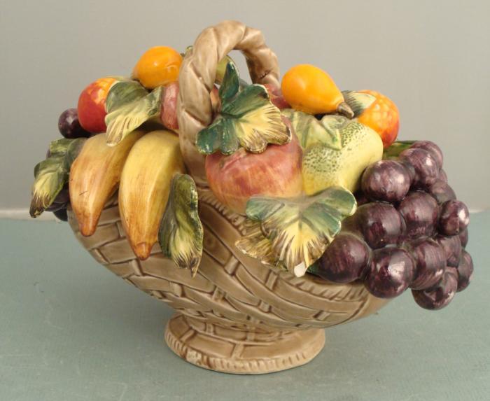 Soro Arnart Fruit Basket Ceramic Figurine Ltd Mij Image 2 Soro Arnart Fruit Basket Ceramic Figurine Ltd Mij