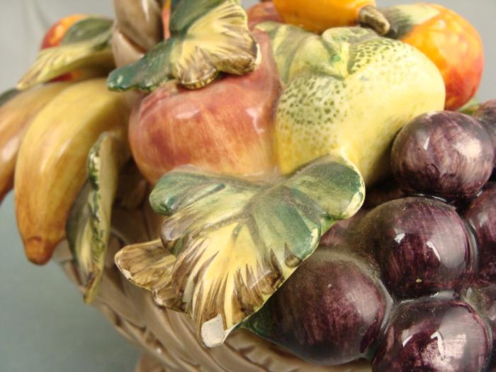 Soro Arnart Fruit Basket Ceramic Figurine Ltd Mij Image 4 Soro Arnart Fruit Basket Ceramic Figurine Ltd Mij